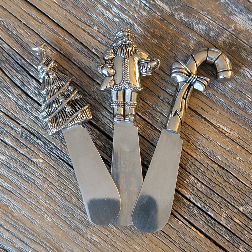 Vintage 3 Silver Plate Speaders Cheese Knives Holiday Themed from the 80's